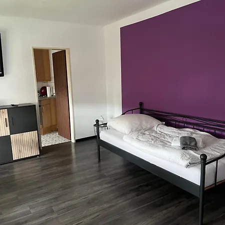 アパート Red Dot *