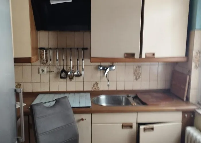 Red Dot Apartman Kamen